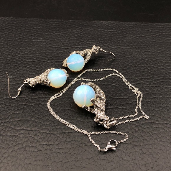 Crystal Cheetah Necklace and Pierced Earrings Set Jaguars Dancing on Glass Balls - Picture 2 of 11